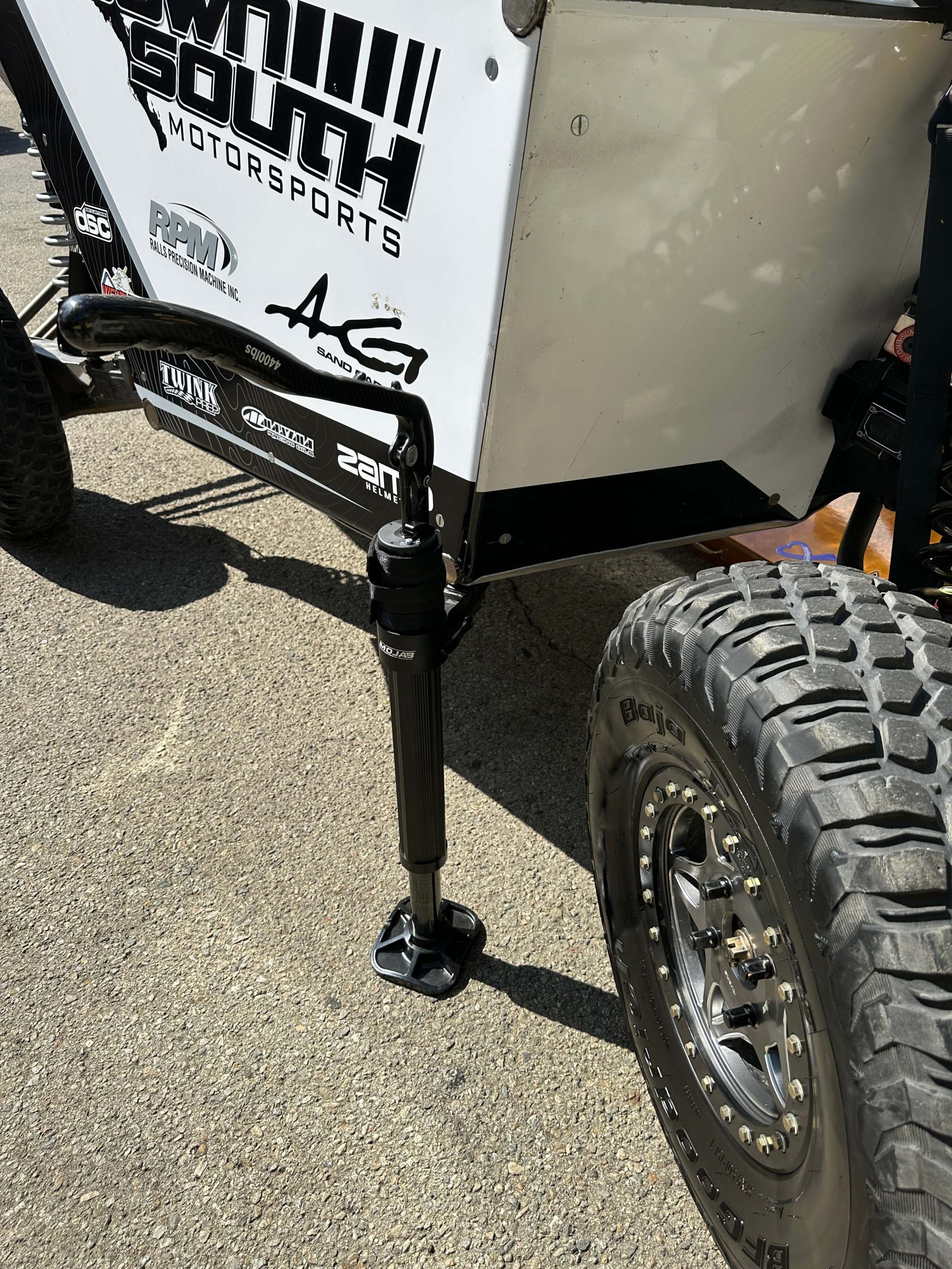 CarbonPro SXS Hydraulic Jack with Mounting Clamps - Image 13