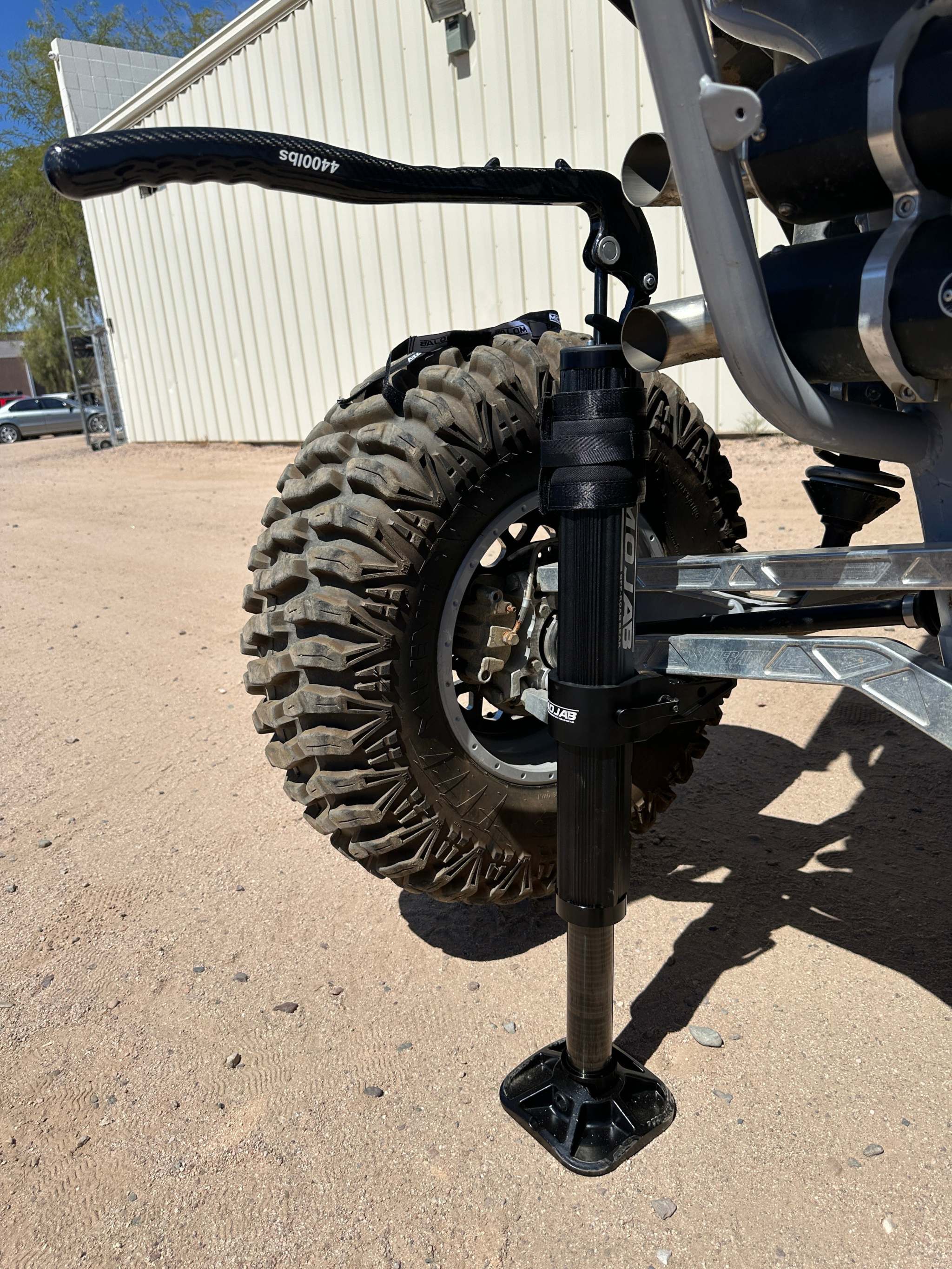CarbonPro SXS Hydraulic Jack with Mounting Clamps - Image 17