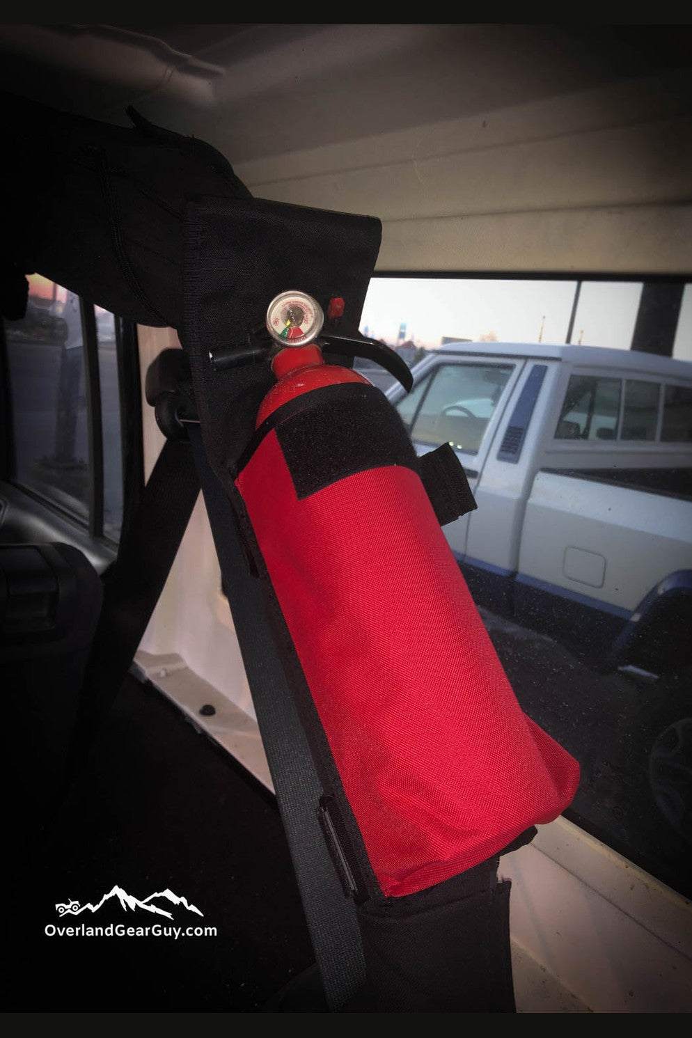 Heavy-Duty Jeep Fire Extinguisher Pouch Roll Bar for Secure Off-Road Travel - Image 3