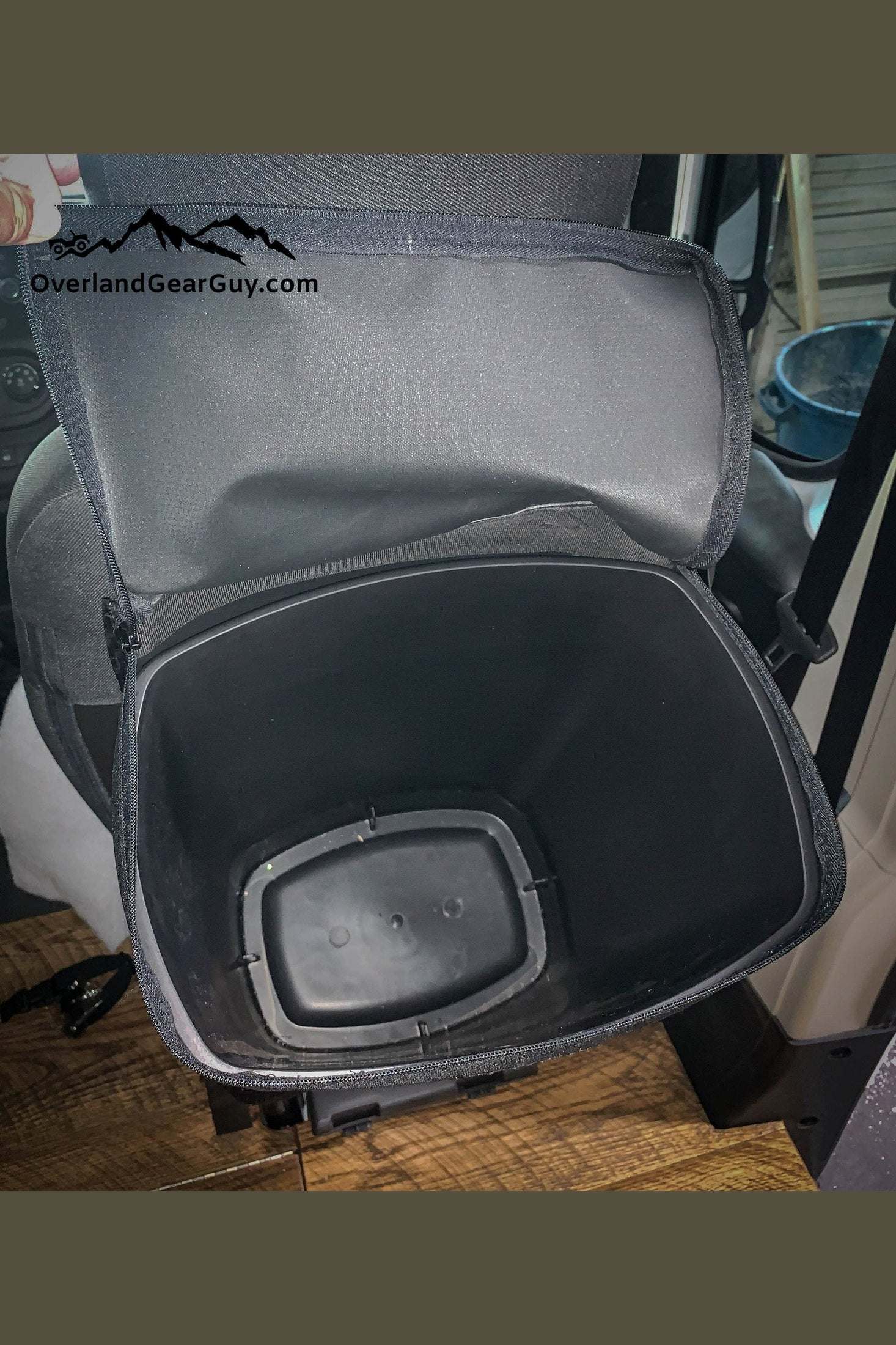 Enhance Vehicle Organization with Our Large Headrest Trash Bag - Image 8