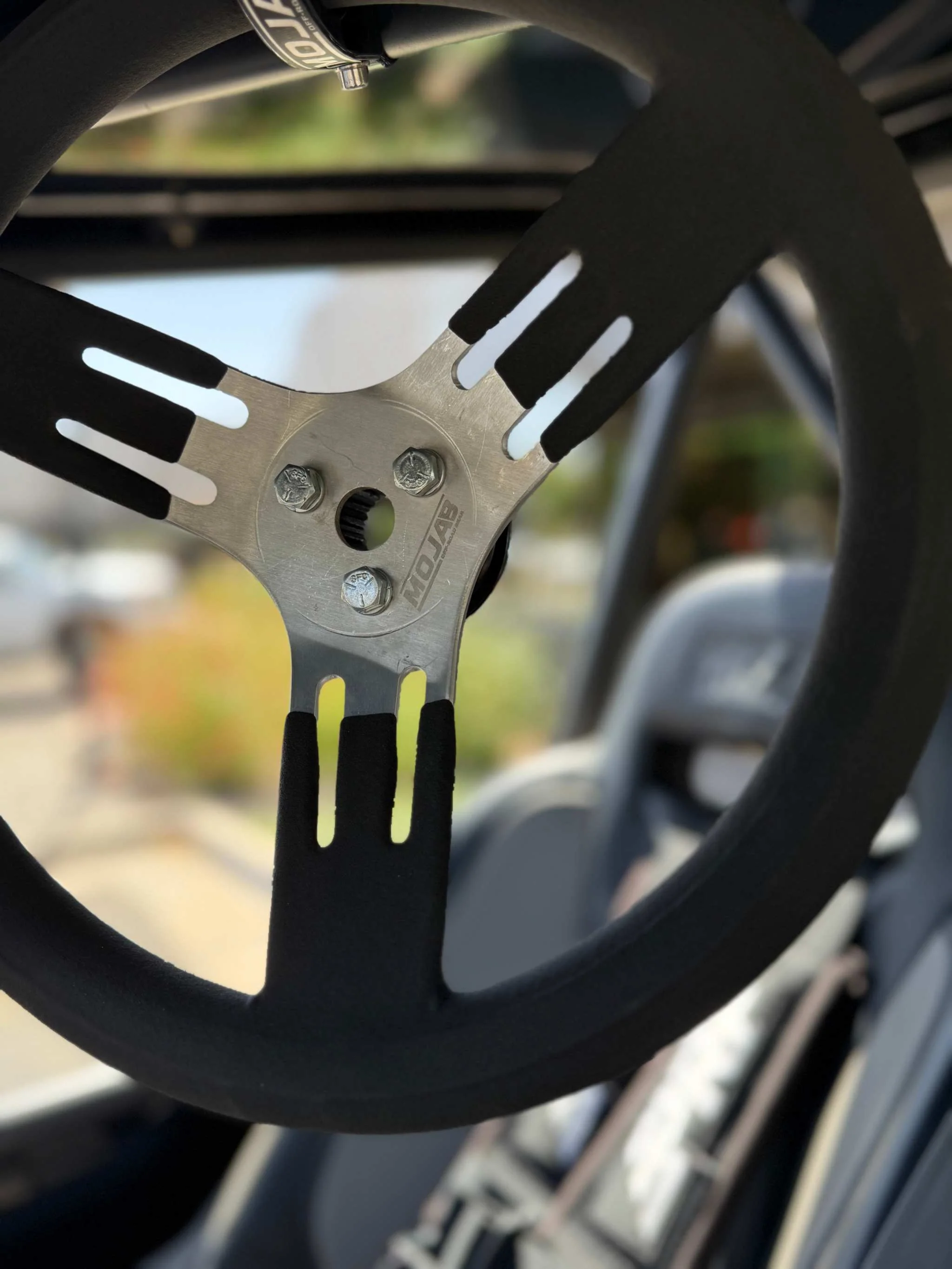 MOJAB 13" Aluminum Steering Wheel – 3-Bolt Pattern (Extended coating spokes) - Image 2