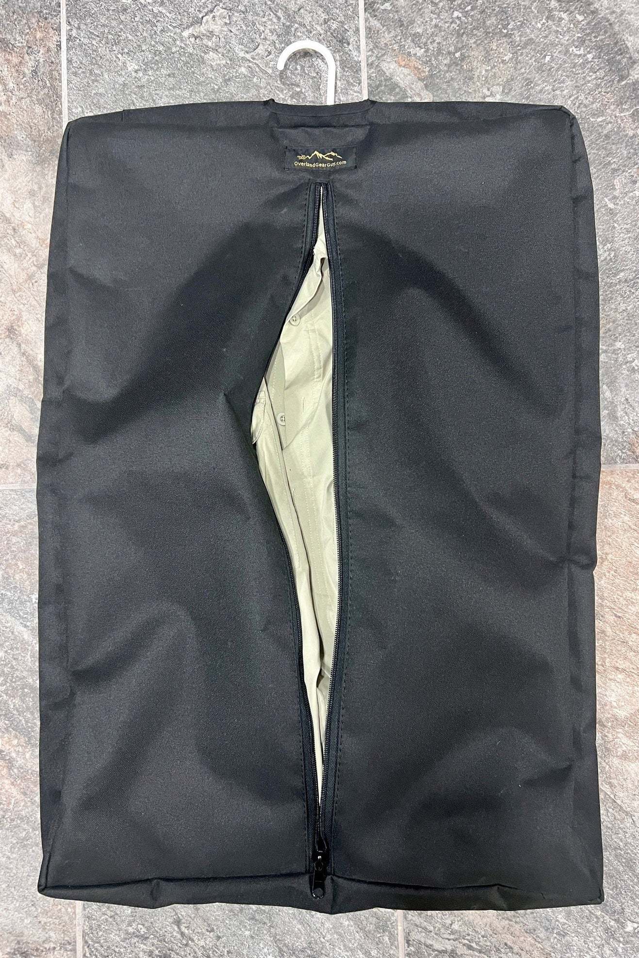 OGG Garmet Bag - Image 2