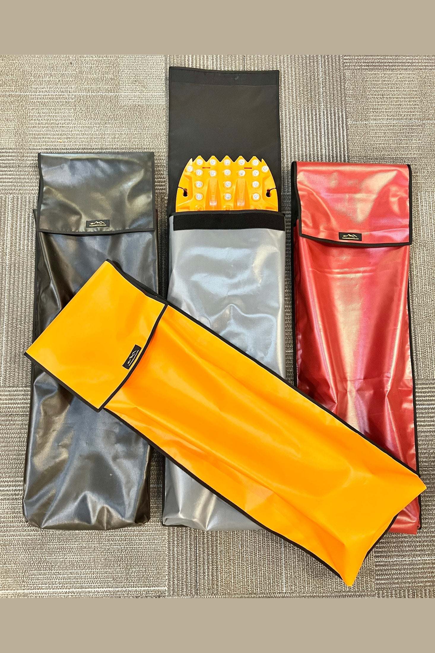 Durable Traction Recovery Board Storage Bag for Off-Road Adventures - Image 15